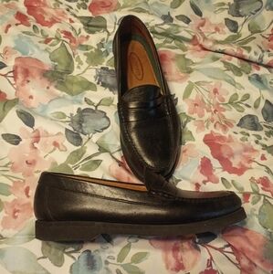 Loafers/Shoes